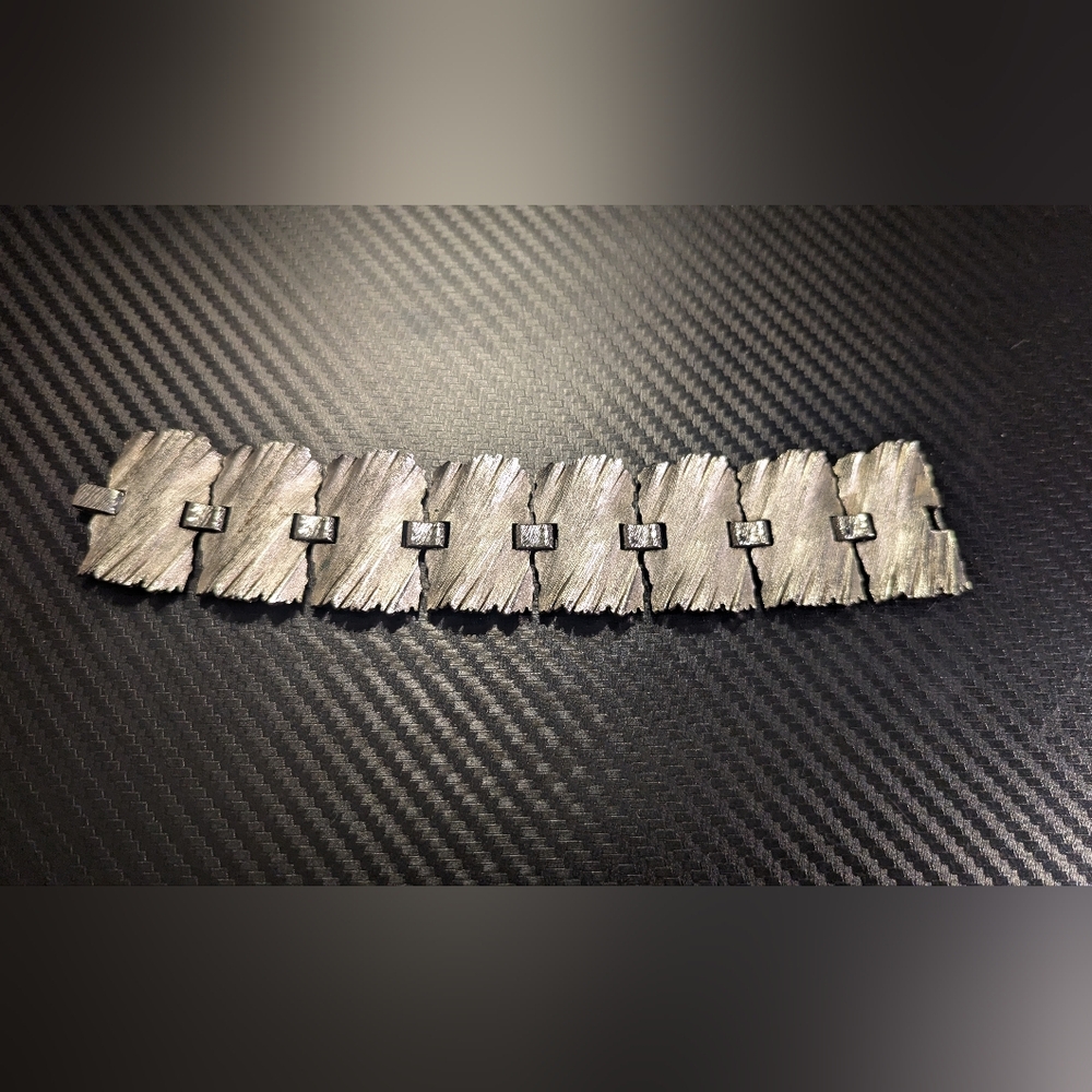 Vintage Trifari Silver Textured Clasp Bracelet